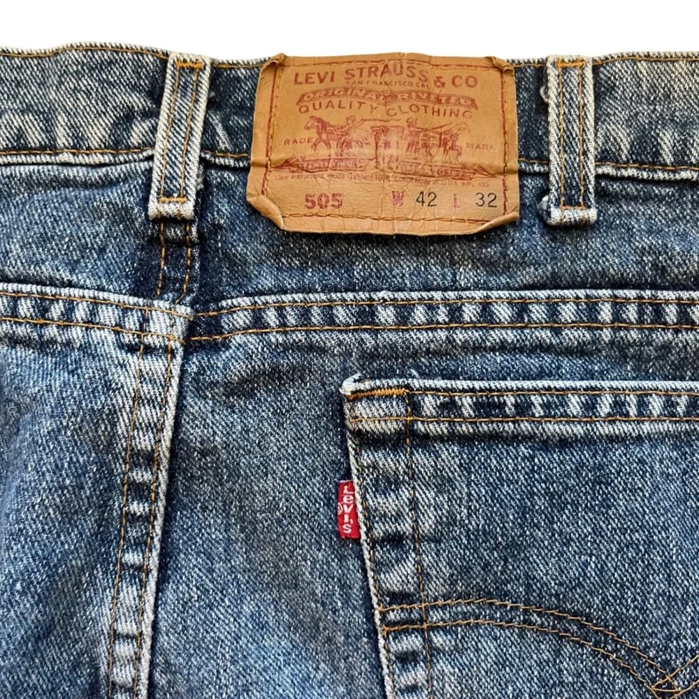 Vintage Levis 505 Regular Fit Jeans Mens‎ 42x32 Medium Wash Blue Denim 90s USA